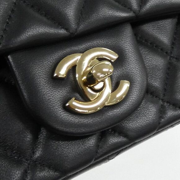 Chanel 35200 Shoulder Bag - Picture 4 of 7
